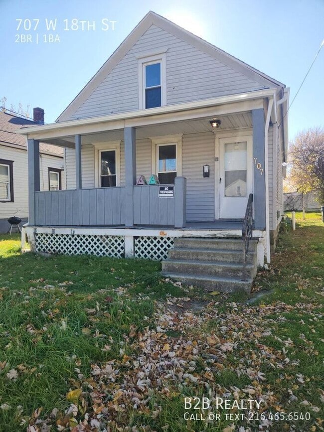 Building Photo - 707 W 18th St