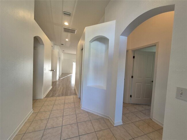 Foto del edificio - 6833 Runner Oak Dr