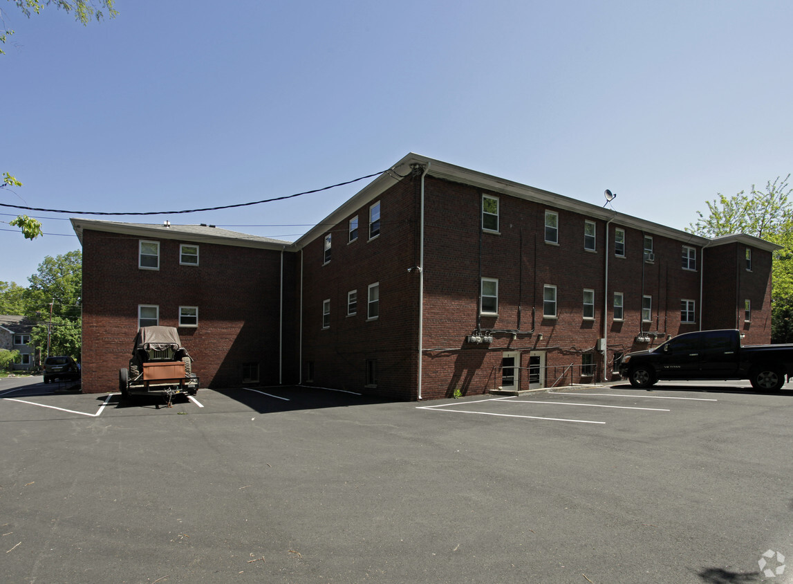 Building Photo - Millburn Mews