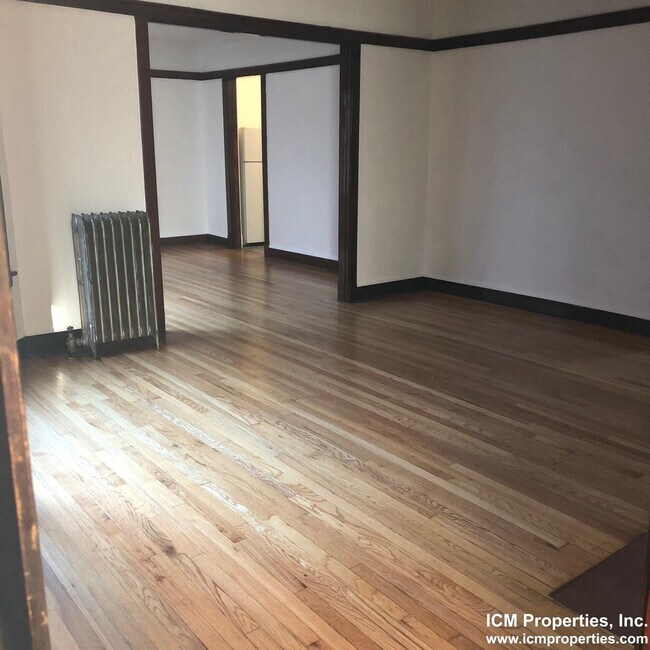 Building Photo - 3821 N Lawndale Ave
