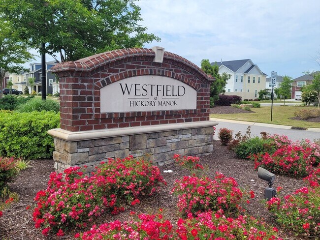 Building Photo - HICKORY MANOR - WESTFIELD