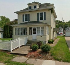 Building Photo - 628 16th Ave