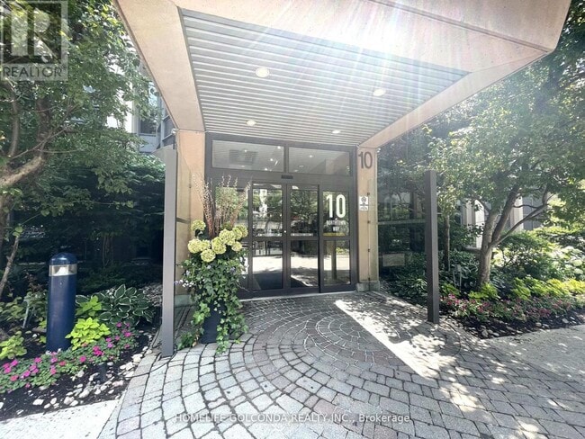 Photo du bâtiment - 10 Northtown Way