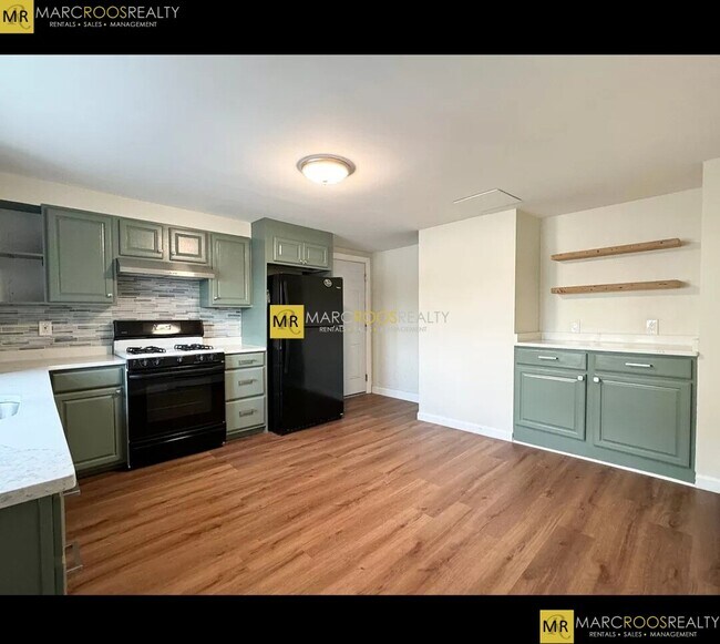 Building Photo - 223 Trenton St