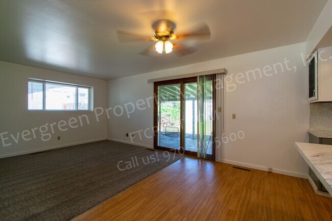 Foto del edificio - 2420 Poplar Dr