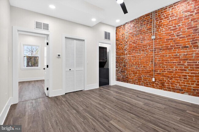 Building Photo - 1808 W Susquehanna Ave