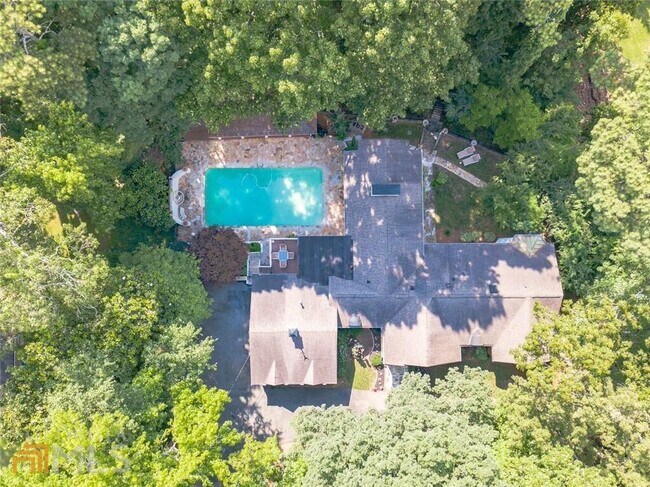 Foto del edificio - 1095 Mt Paran Rd NW