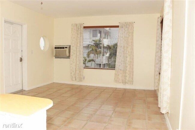 Building Photo - 1 br, 1 bath Condo - 3019 Harbor dr