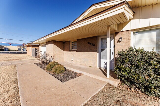 Building Photo - Updated Home Block away from LCU