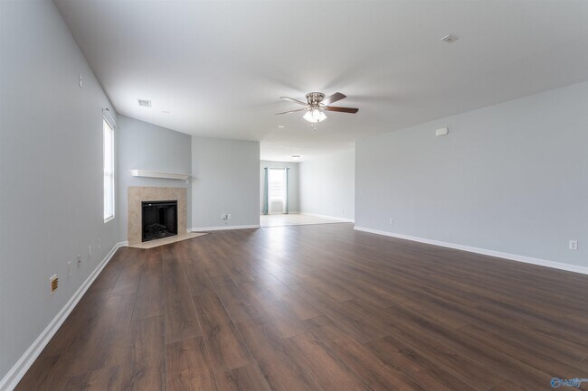 Building Photo - 3539 Avalon Lake Dr SW