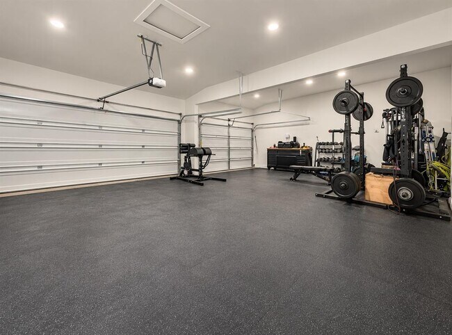 Building Photo - 3735 Canby Oak Blf