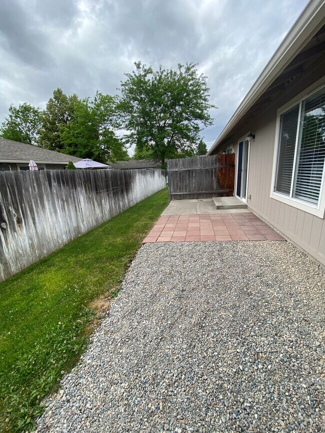 Foto del edificio - Canfield Court Condo (APP#170)
