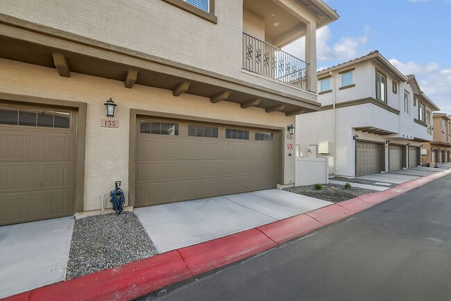 Building Photo - Perfect Chandler rental!