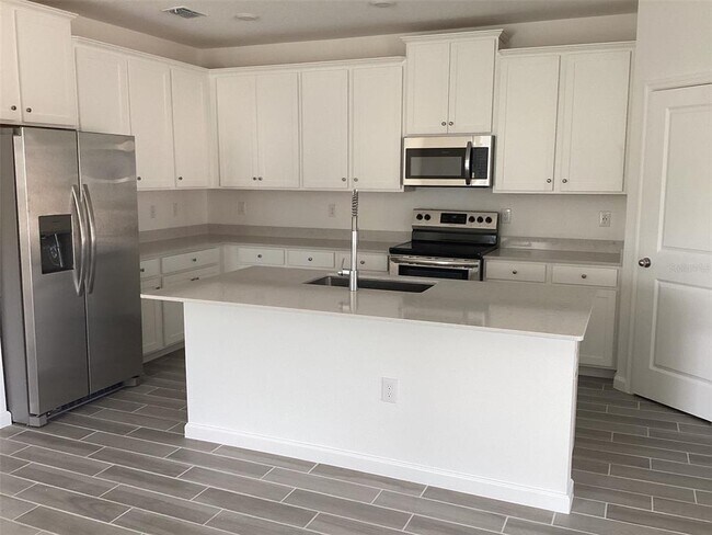 Foto del edificio - 7898 SW 74th Lp