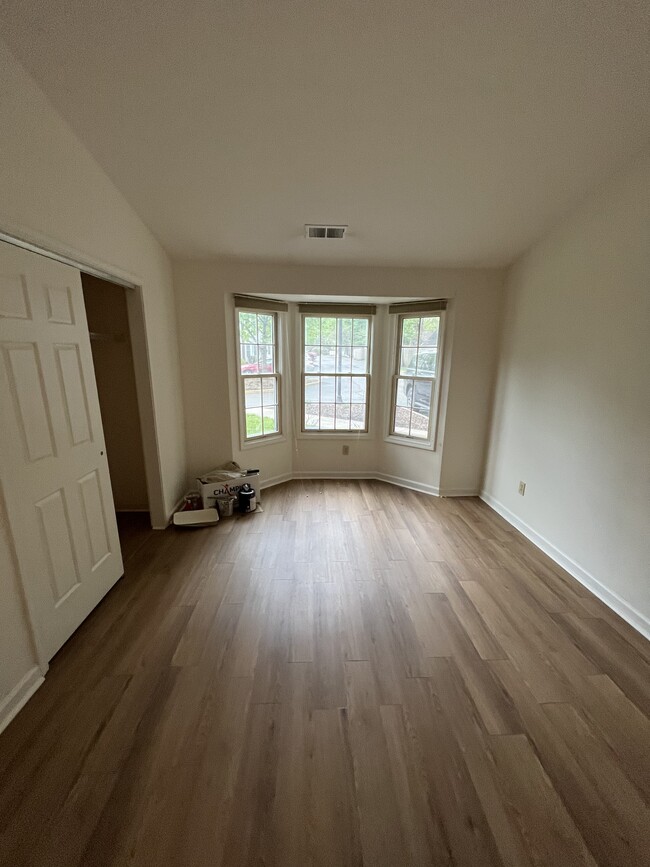 Foto del edificio - 1625 Nicholasville Rd