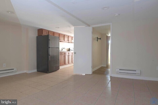 Foto del edificio - 4041 Wilkens Ave