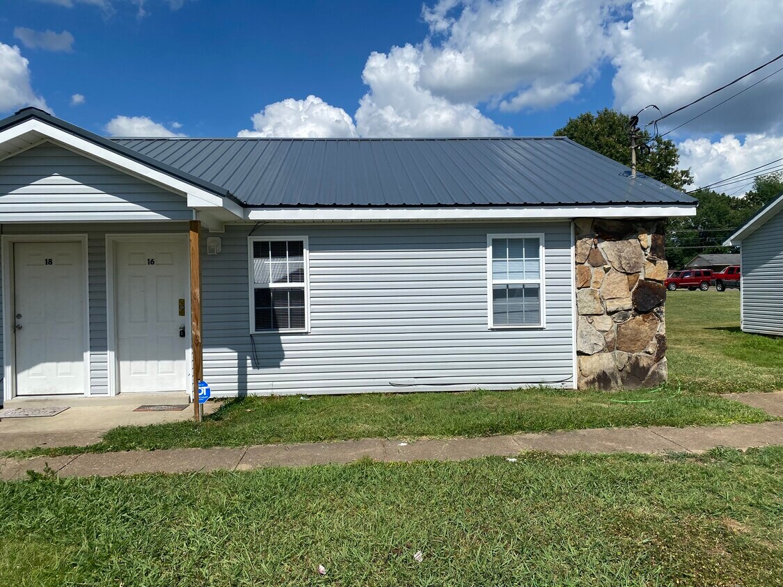 16 Lennon Cove, Jackson, TN 38305 House Rental in Jackson, TN