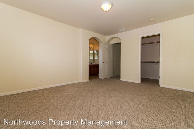 Building Photo - 3 br, 2.5 bath House - 1656 Hamlet Lane