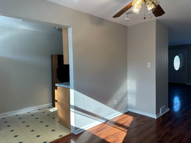 Foto del edificio - 1961 Carter Rd