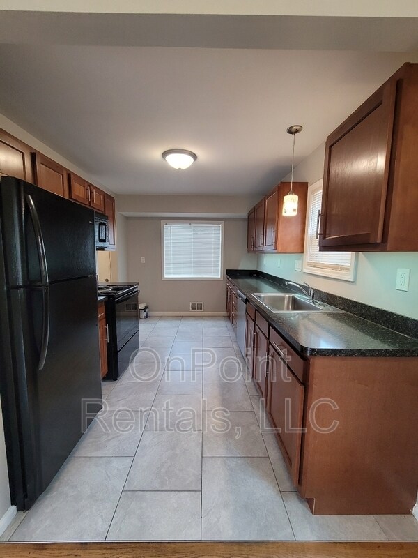 Foto del edificio - 26343 Margareta St