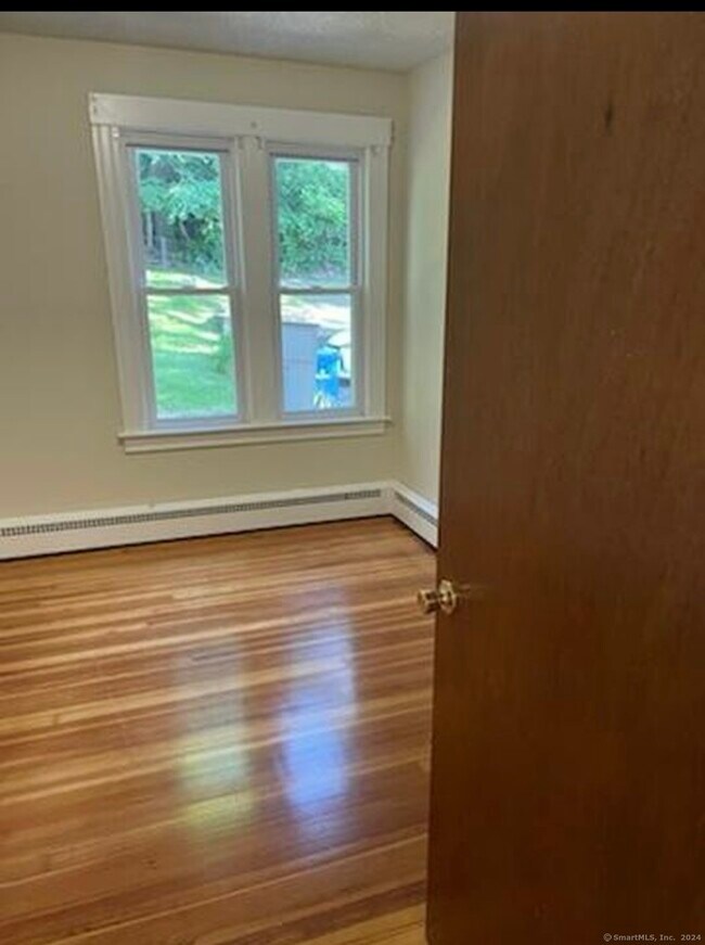 Foto del edificio - 350 Center St