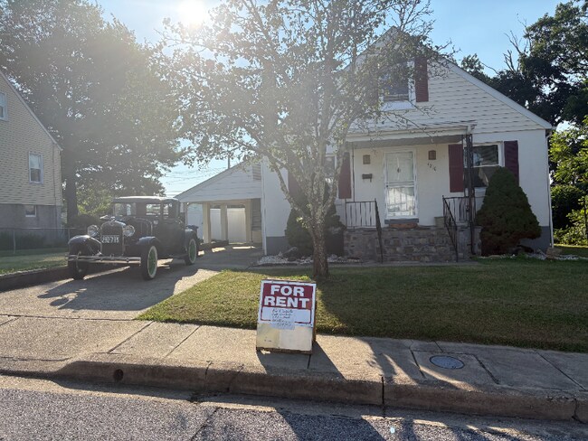Foto del edificio - 6210 Birchwood Ave