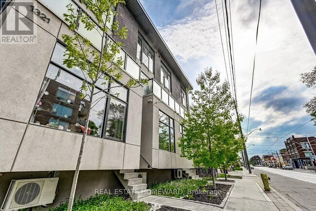 Building Photo - 1321 Gerrard St E