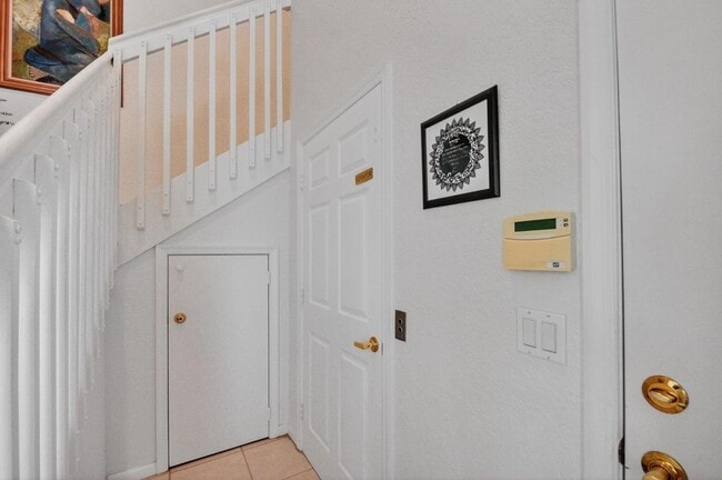 Foto del edificio - 7910 Laina Ln