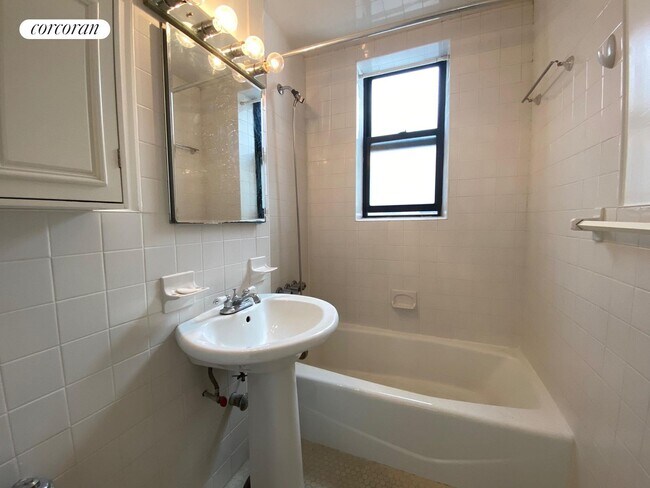 Foto del edificio - 427 E 89th St