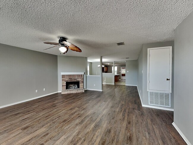 Foto del edificio - 1201 Scarlet Sage Pkwy