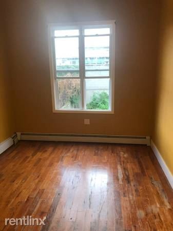 Building Photo - 4 br, 1 bath House - 3210 Olinville Ave