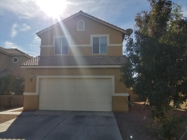 Building Photo - 5063 El Castano Ave