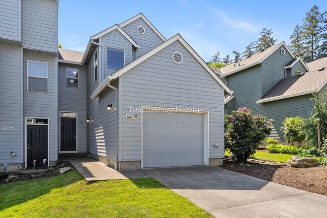 Foto del edificio - Updated 2 Bed/2 Bath Home in Private Gated Community!