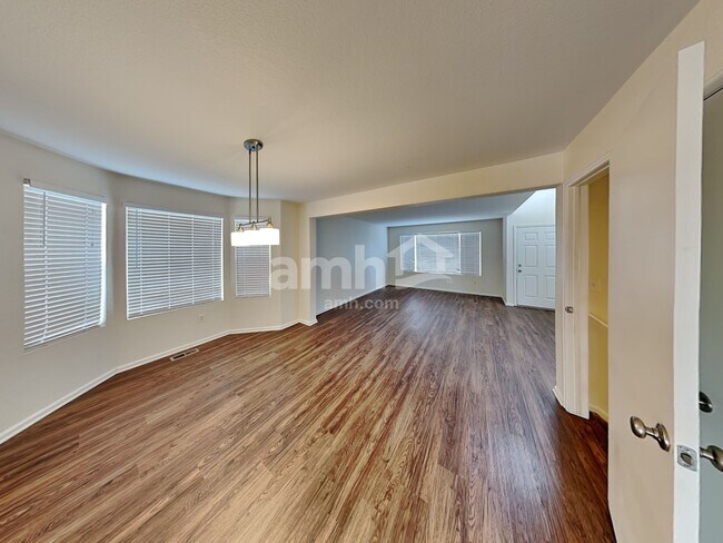 Foto del edificio - 9752 E 112th Dr