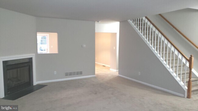 Building Photo - 23 Saddle Ridge Ct