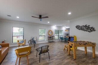 Building Photo - 13321 Lake Breeze Ln