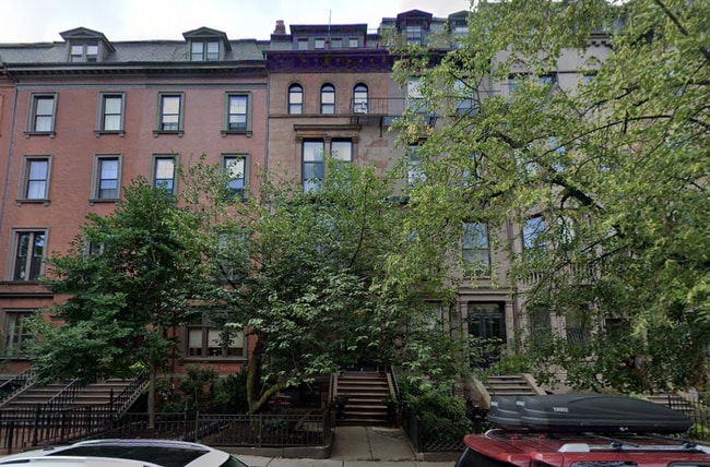 Building Photo - 163 Beacon St