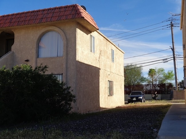 Building Photo - 1235 Elizabeth Ave
