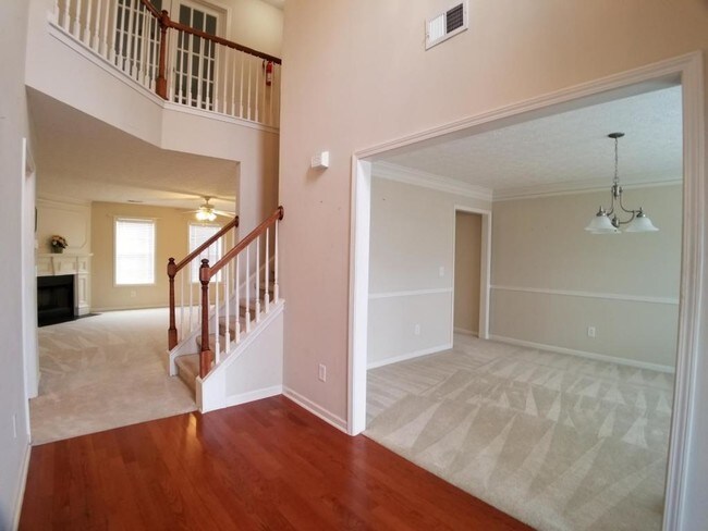 Building Photo - 306 Nandina Ln