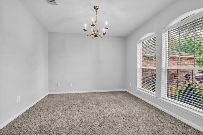 Foto del edificio - 23610 Hidden Maple Dr