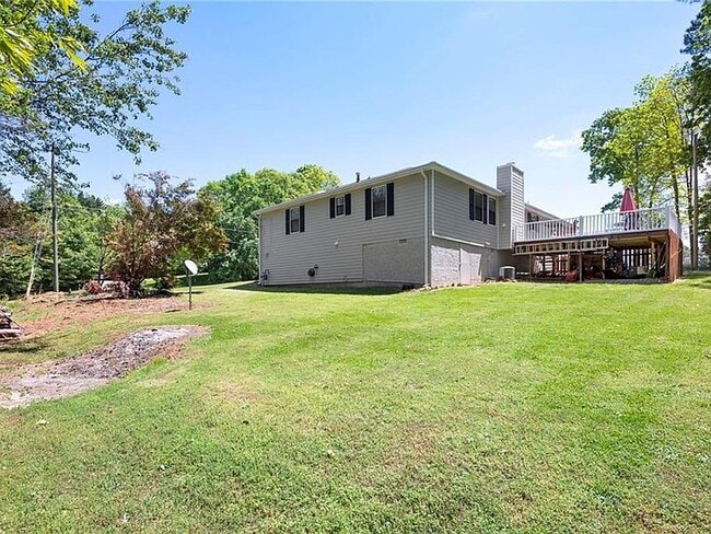 Building Photo - 14 Mill Ct