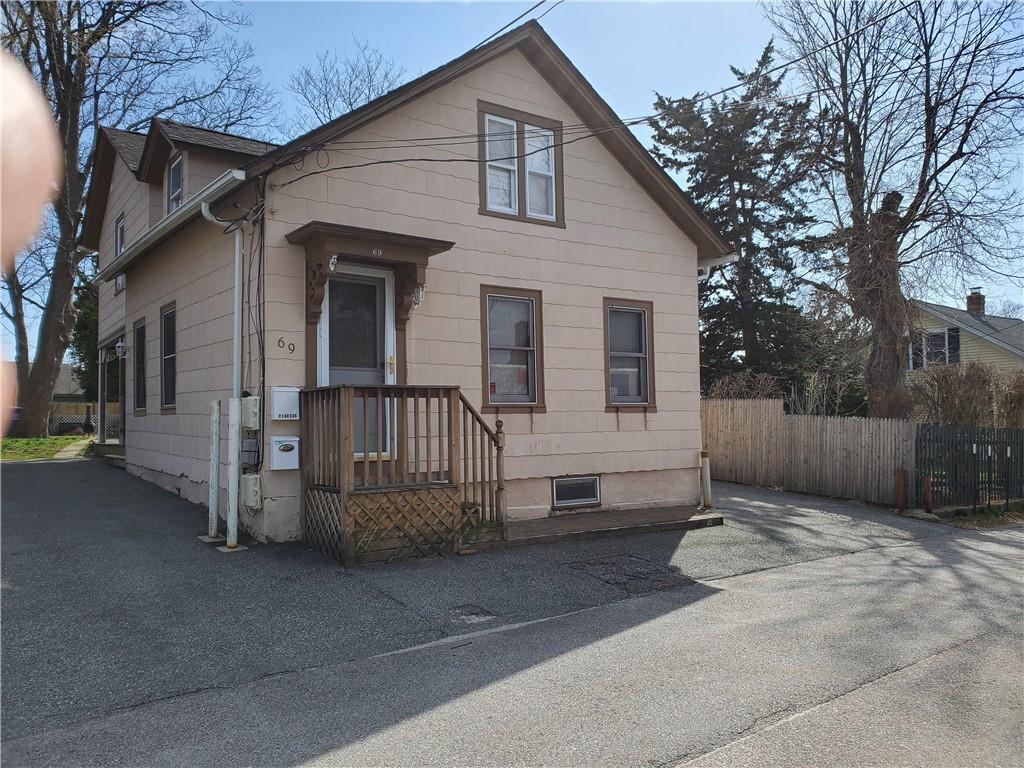 Primary Photo - 69 Long St