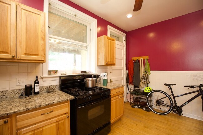 Foto del edificio - 6314 N Glenwood Ave