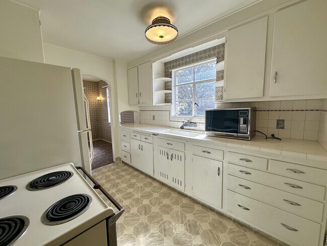 Foto del edificio - 7410 Union Park Ave