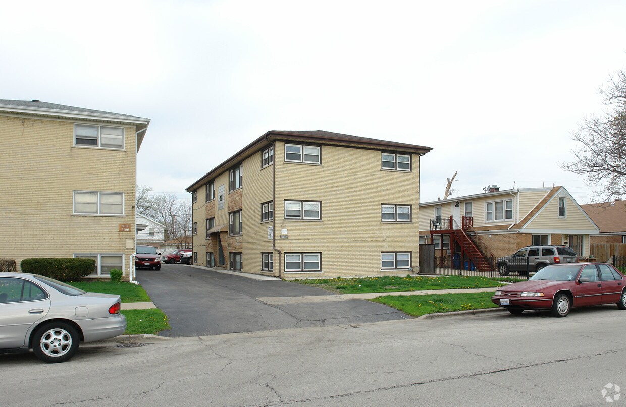 Building Photo - 2072 N 17th Ave