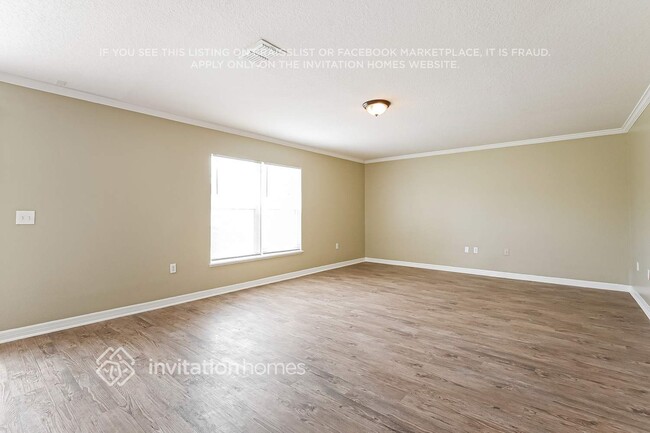 Building Photo - 688 Red Pepper Loop