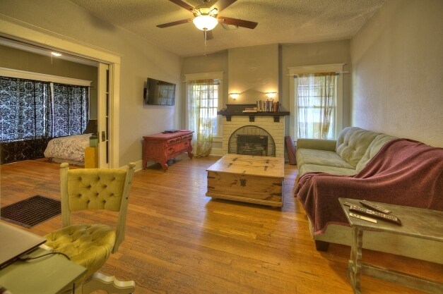 Apartamento de una habitación - 343 W Portland St