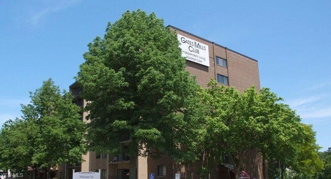 Foto del edificio - 6759 Mayfield Rd