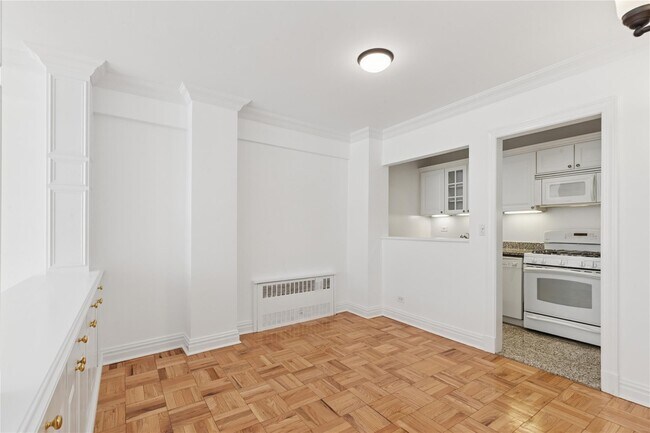 Foto del edificio - 166 E 63rd St