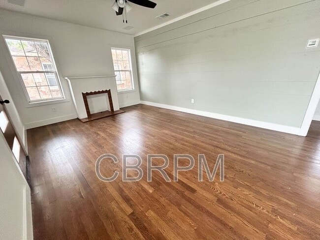 Building Photo - 2107 28th St